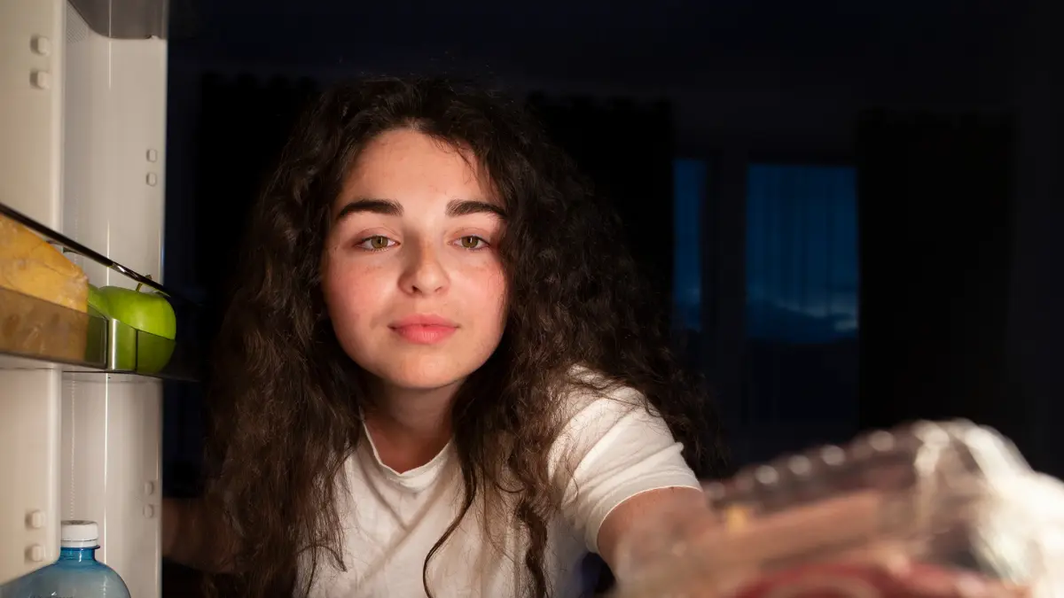 How to Stop Late-Night Cravings Using the 3-Food Swap Method