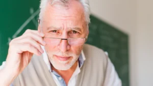 Squinting at Menus? The 'Focus Lock' Happening to Your Eyes.